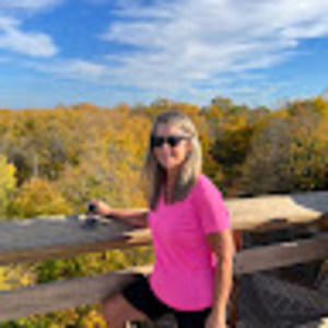 Meet your Posher, Debi